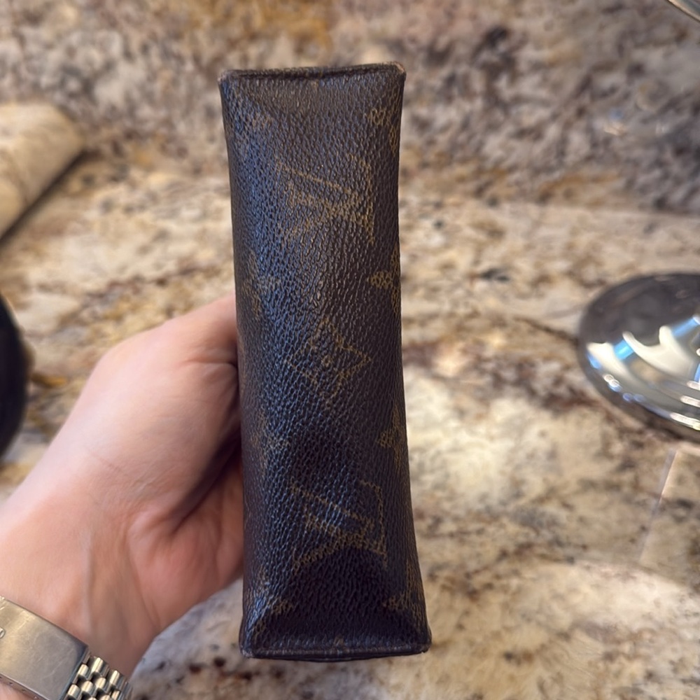 Louis Vuitton Toiletry 15 Monogram - Picture 7 of 8